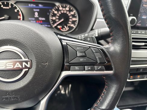Used 2024 Nissan Altima 2.5 SR FWD image 17