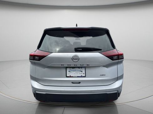 Used 2024 Nissan Rogue S AWD/4WD image 6