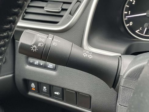 Used 2018 Nissan Murano Platinum w/ Cargo Package image 13