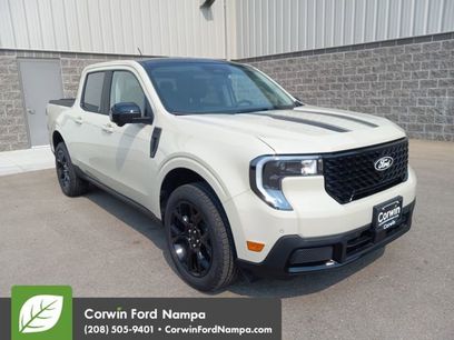 New 2025 Ford Maverick Lariat w/ Black Appearance Package