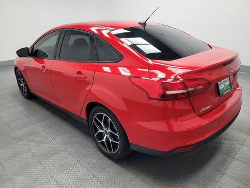 Used 2017 Ford Focus SEL FWD image 3