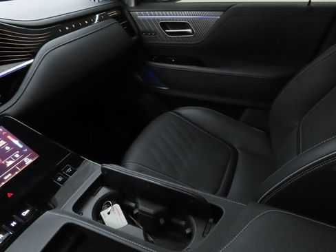 Used 2025 INFINITI QX80 Autograph image 18