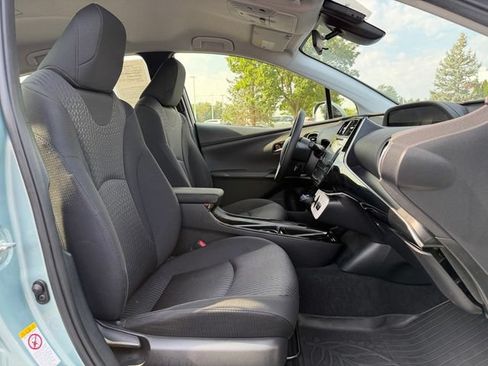Certified 2018 Toyota Prius Three FWD image 18