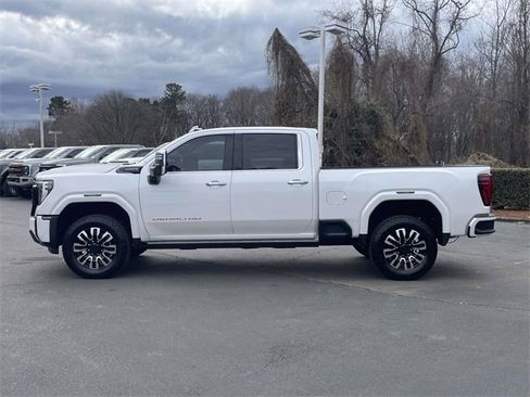Used 2025 GMC Sierra 2500 Denali Ultimate w/ Max Trailering Package image 32