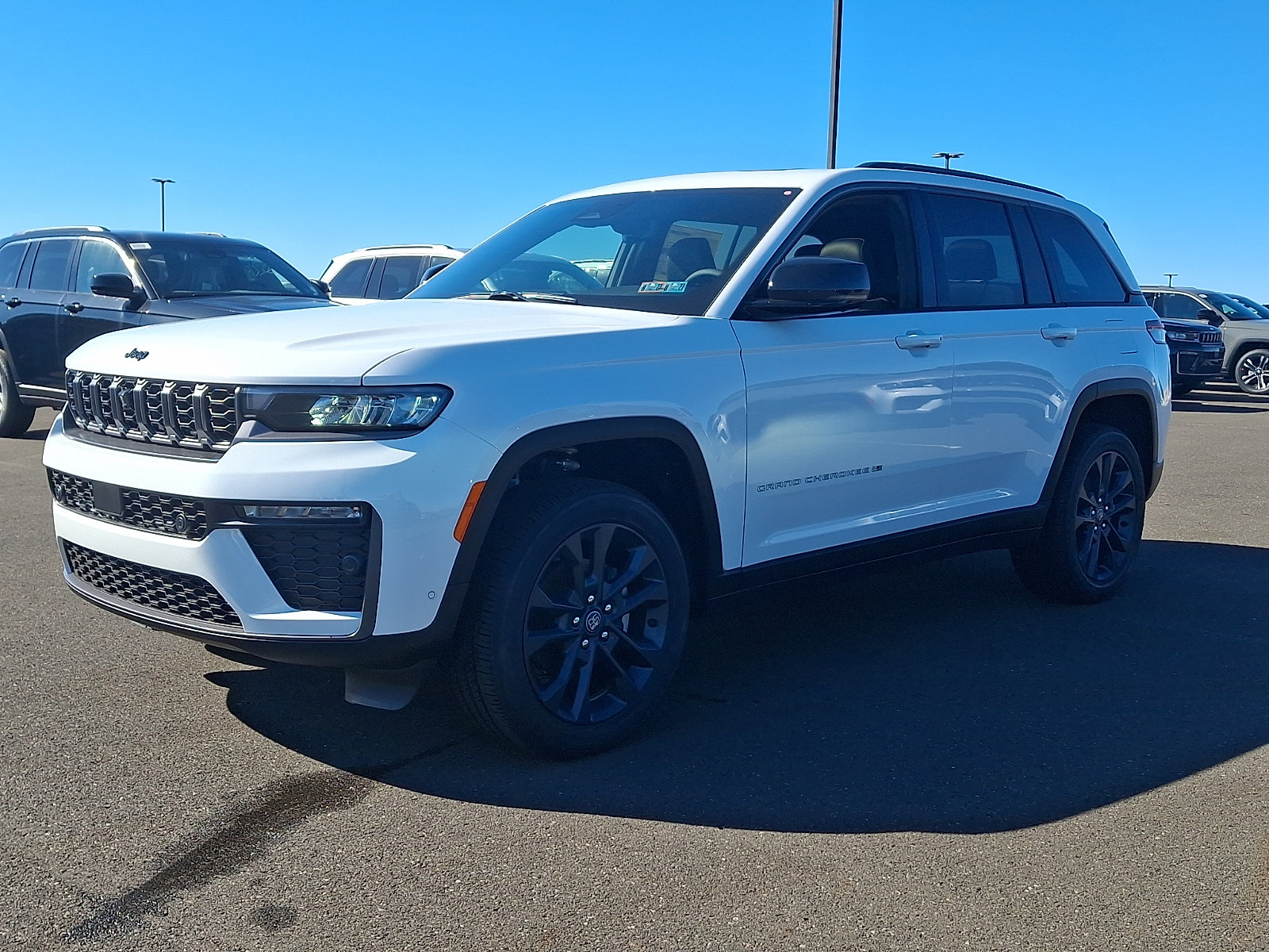New 2026 Jeep Grand Cherokee Limited AWD/4WD image 2