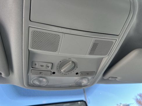 Used 2007 Volkswagen Rabbit 4-Door image 17