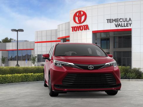 New 2026 Toyota Sienna LE image 18