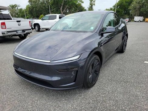 Used 2026 Tesla Model Y Long Range AWD/4WD image 14