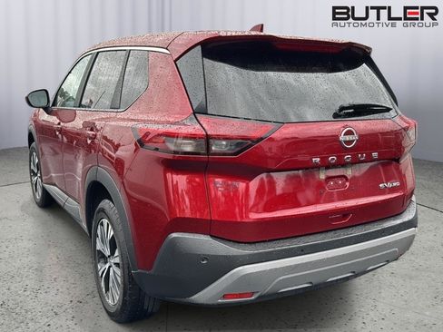 Used 2023 Nissan Rogue SV image 5