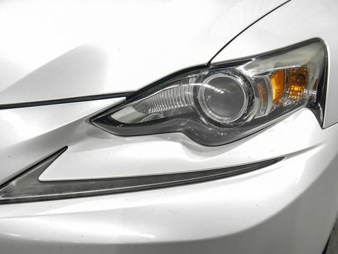 Used 2016 Lexus IS 200t RWD image 40