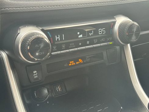 Used 2024 Toyota RAV4 LE image 22