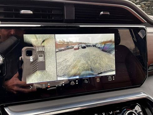 Used 2024 GMC Sierra 2500 Denali Ultimate image 18