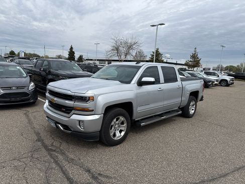 Used 2017 Chevrolet Silverado 1500 LT w/ All Star Edition AWD/4WD image 3