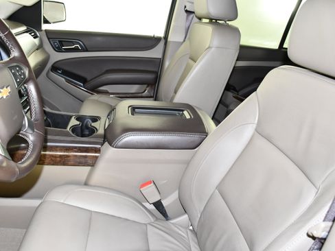 Used 2019 Chevrolet Tahoe LT AWD/4WD image 41