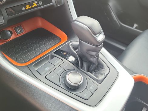 Used 2024 Toyota RAV4 Adventure image 22