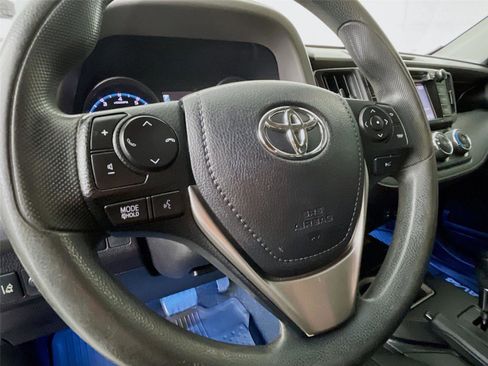 Used 2017 Toyota RAV4 LE image 15