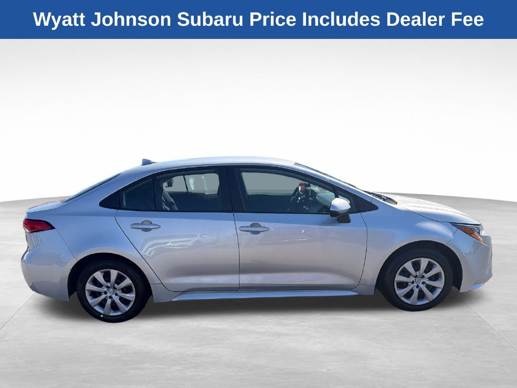 Used 2025 Toyota Corolla LE FWD image 12