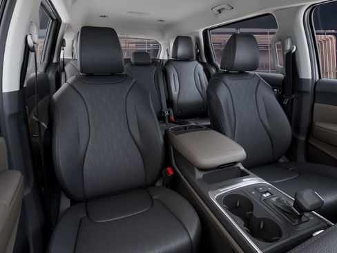 New 2026 Kia Carnival FWD image 15