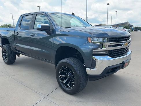 Used 2021 Chevrolet Silverado 1500 LT w/ Fleet Comfort Package AWD/4WD image 3