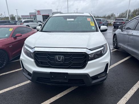 Used 2023 Honda Ridgeline RTL-E image 2