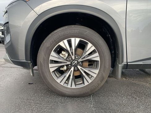 Used 2023 Nissan Rogue SV image 18