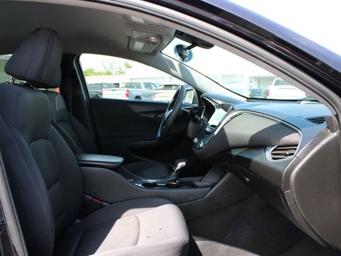 Used 2023 Chevrolet Malibu LS FWD image 24