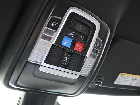 Used 2025 RAM 1500 Laramie image 19