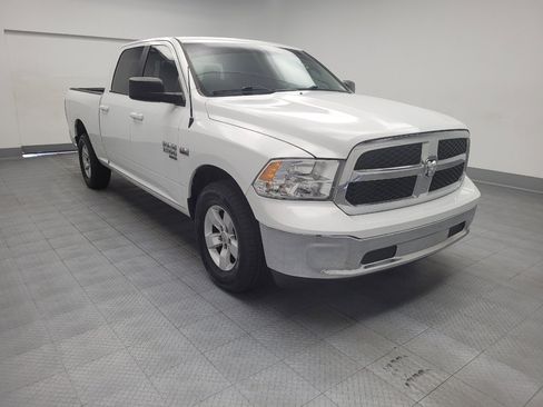 Used 2019 RAM 1500 Classic SLT RWD image 13