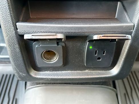 Certified 2020 Ford Edge SEL w/ Convenience Package image 28