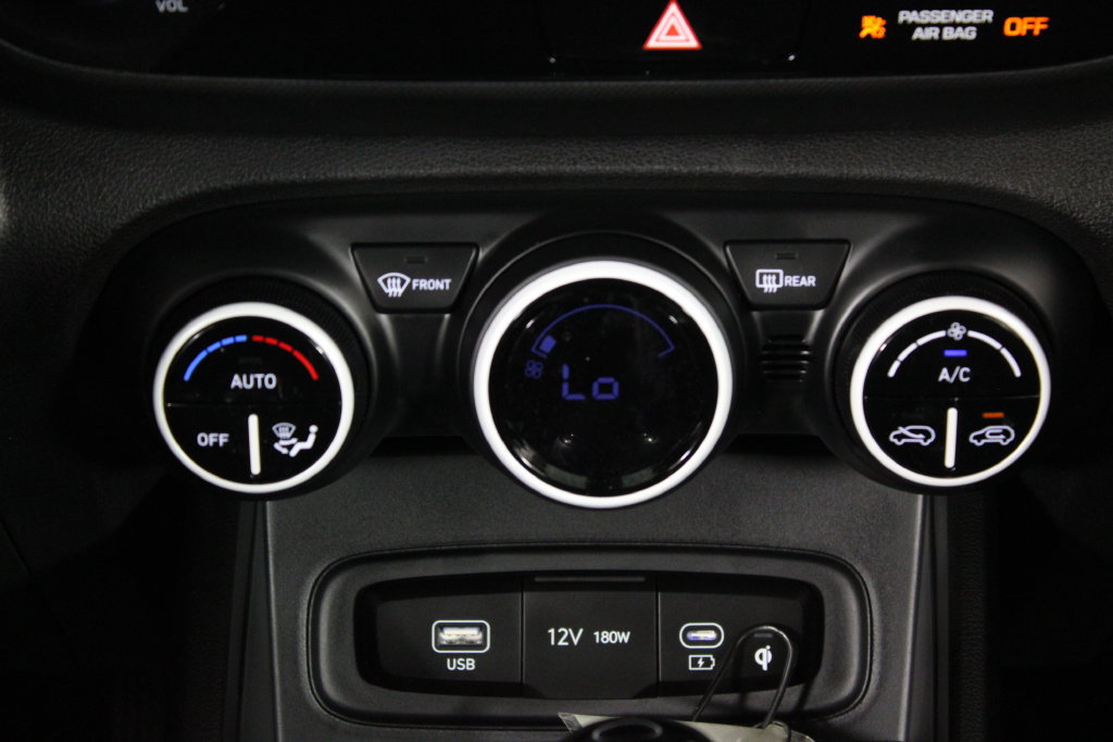 Certified 2026 Hyundai Venue SEL FWD image 22