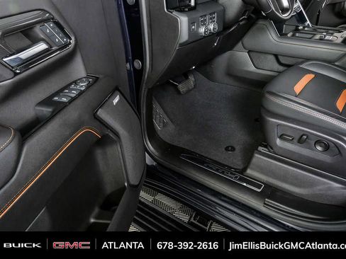 Used 2024 GMC Sierra 2500 AT4 w/ AT4 Premium Plus Package AWD/4WD image 8