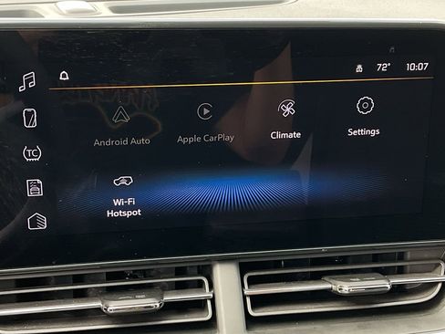 Used 2025 Chevrolet Trax LT image 31