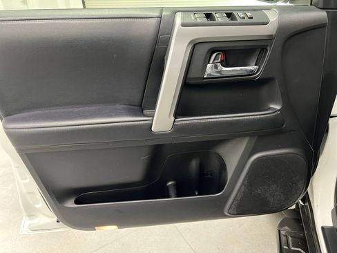 Used 2021 Toyota 4Runner SR5 Premium image 11