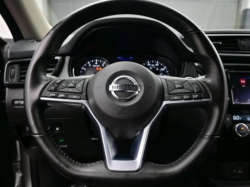 Used 2018 Nissan Rogue SV FWD image 23