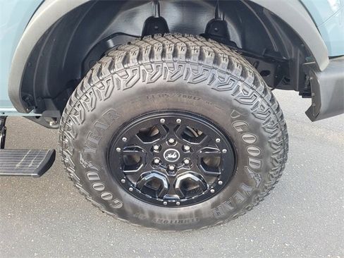 Used 2022 Ford Bronco Wildtrak image 29