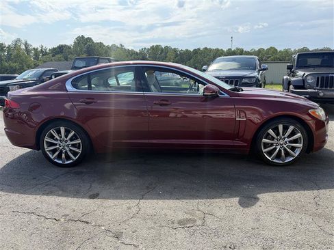 Used 2010 Jaguar XF Premium RWD image 5