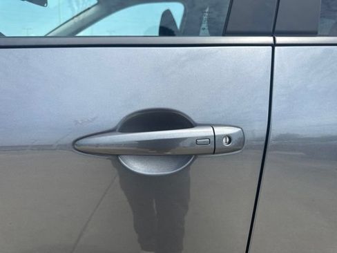 Used 2025 Nissan Rogue SV FWD image 13