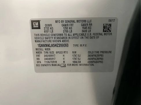 Used 2017 GMC Acadia SLE w/ LPO, Cargo Package FWD image 23