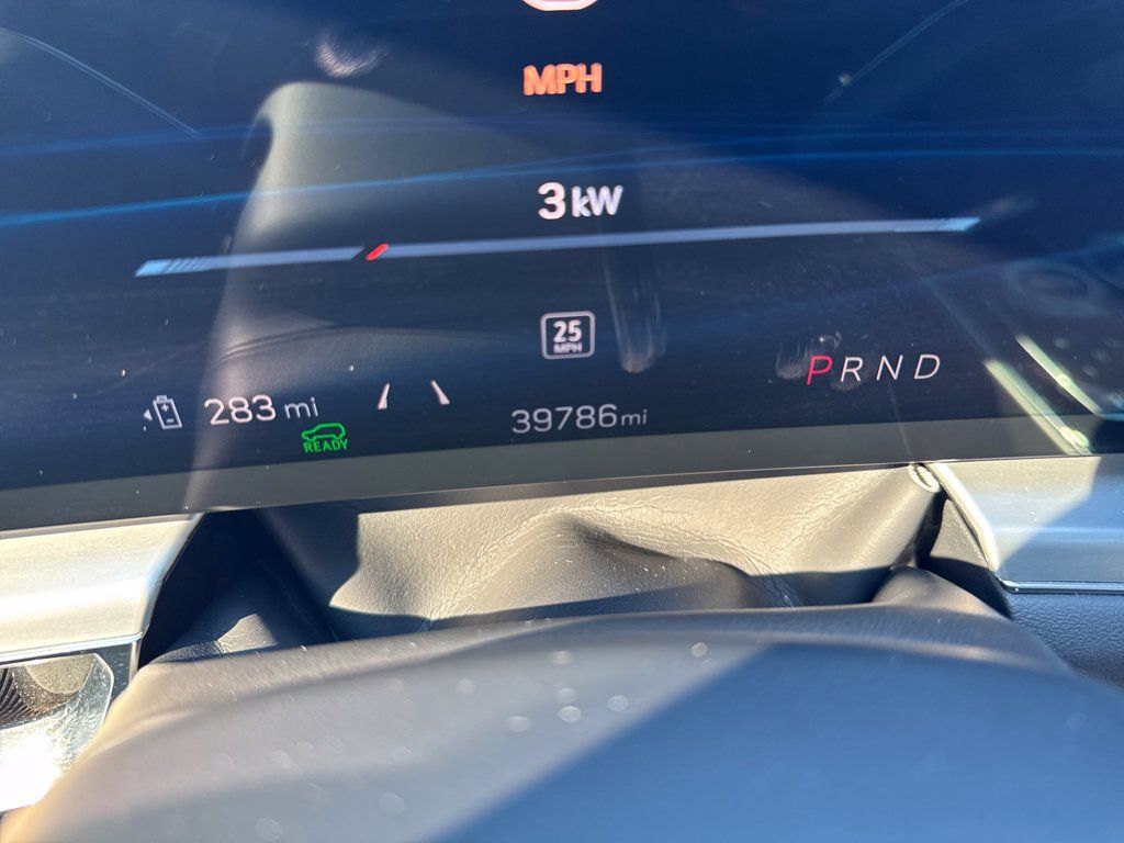 Used 2024 Cadillac Lyriq Luxury RWD image 19