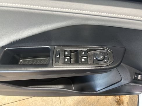 Used 2024 Volkswagen Taos SE FWD image 13