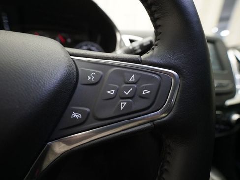 Used 2018 Chevrolet Equinox LT FWD image 19