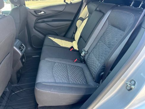 Used 2018 Chevrolet Equinox LT FWD image 17