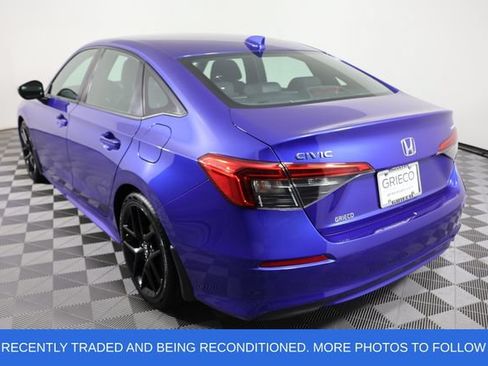 Used 2023 Honda Civic Sport image 6