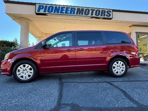 Used 2014 Dodge Grand Caravan SE w/ Quick Order Package 29E SE FWD image 5