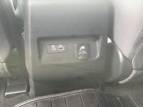 Used 2024 Nissan Frontier SV w/ SV Convenience Package AWD/4WD image 23