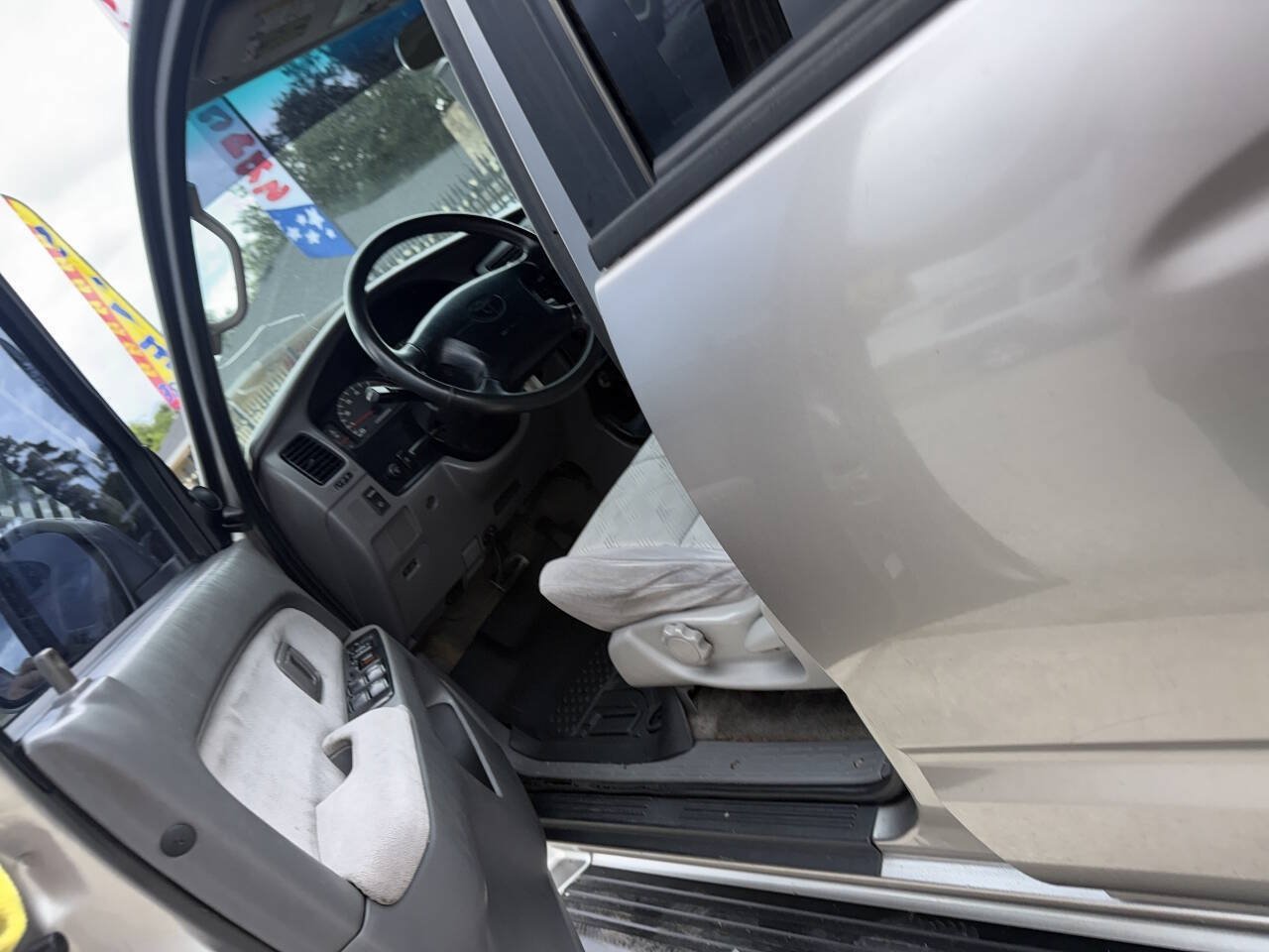 Used 2001 Toyota 4Runner SR5 AWD/4WD image 30