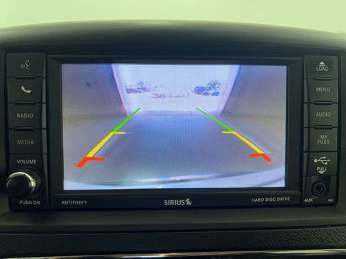 Used 2020 Dodge Grand Caravan SE w/ UConnect Hands-Free Group FWD image 12