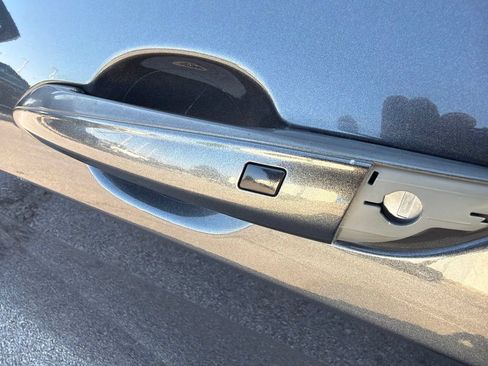 Used 2022 Hyundai Elantra SEL w/ Preferred Accessory Package FWD image 10