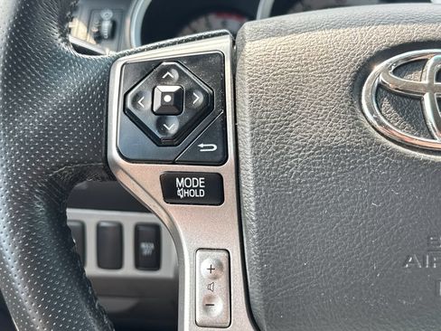 Used 2015 Toyota Tacoma 4x4 Double Cab w/ SR5 Package image 19