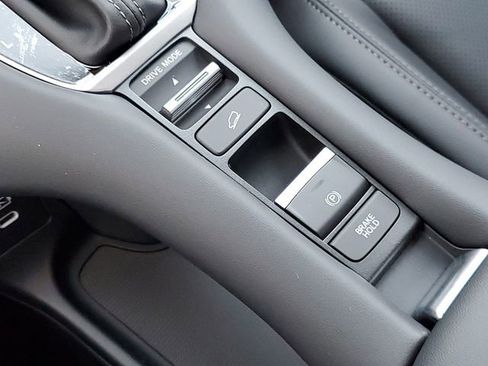 New 2026 Honda HR-V EX-L image 25